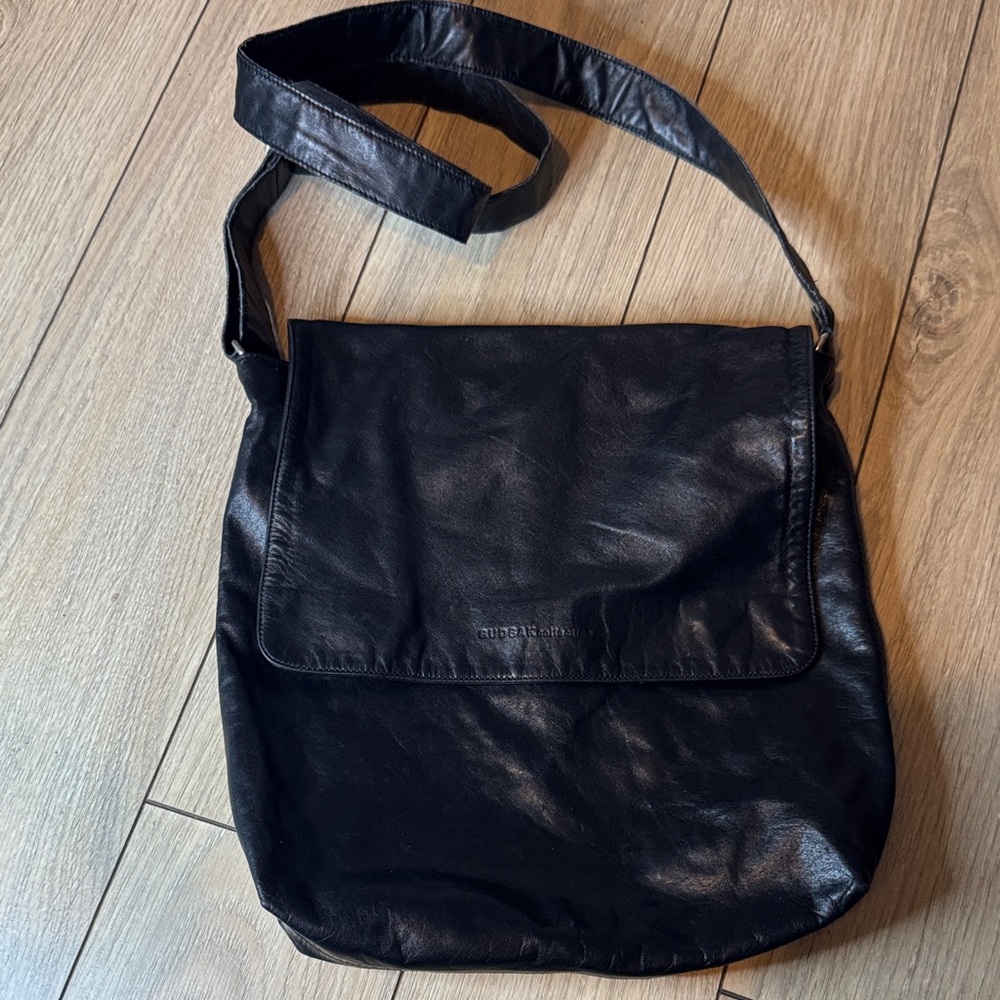 Made in Canada RudsakBlack Leather Crossbody Messenger Bag